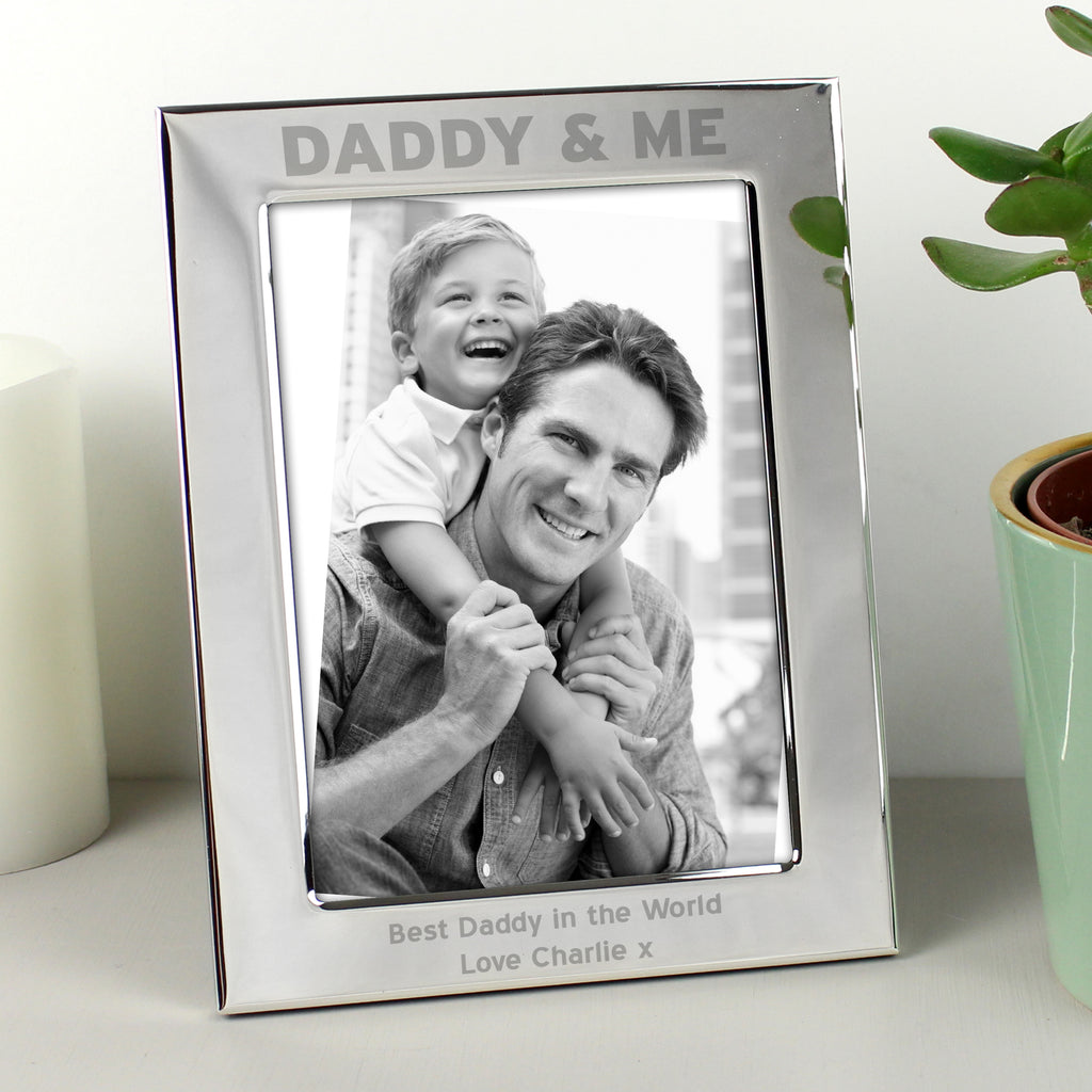 Personalised Silver 5x7 Daddy & Me Photo Frame - Buy Photo Frames, Albums and Guestbooks at GiftMasters.co.uk
