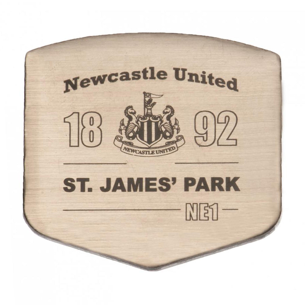 Newcastle United FC Established Badge - Buy Badges at GiftMasters.co.uk