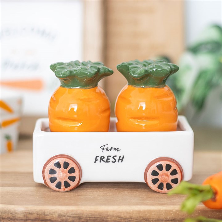 Carrot Salt and Pepper Shakers in Wagon - Buy  at GiftMasters.co.uk