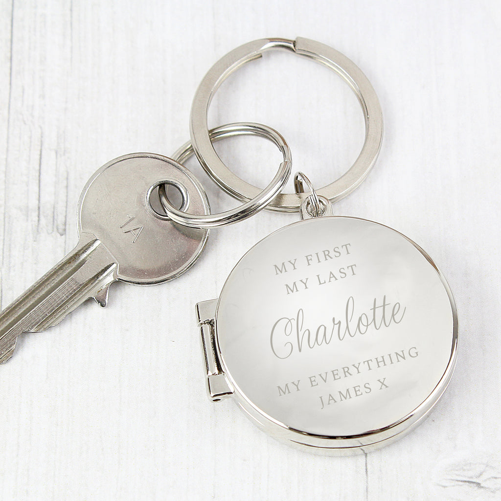 Personalised Classic Photo Keyring - Buy Keepsakes at GiftMasters.co.uk