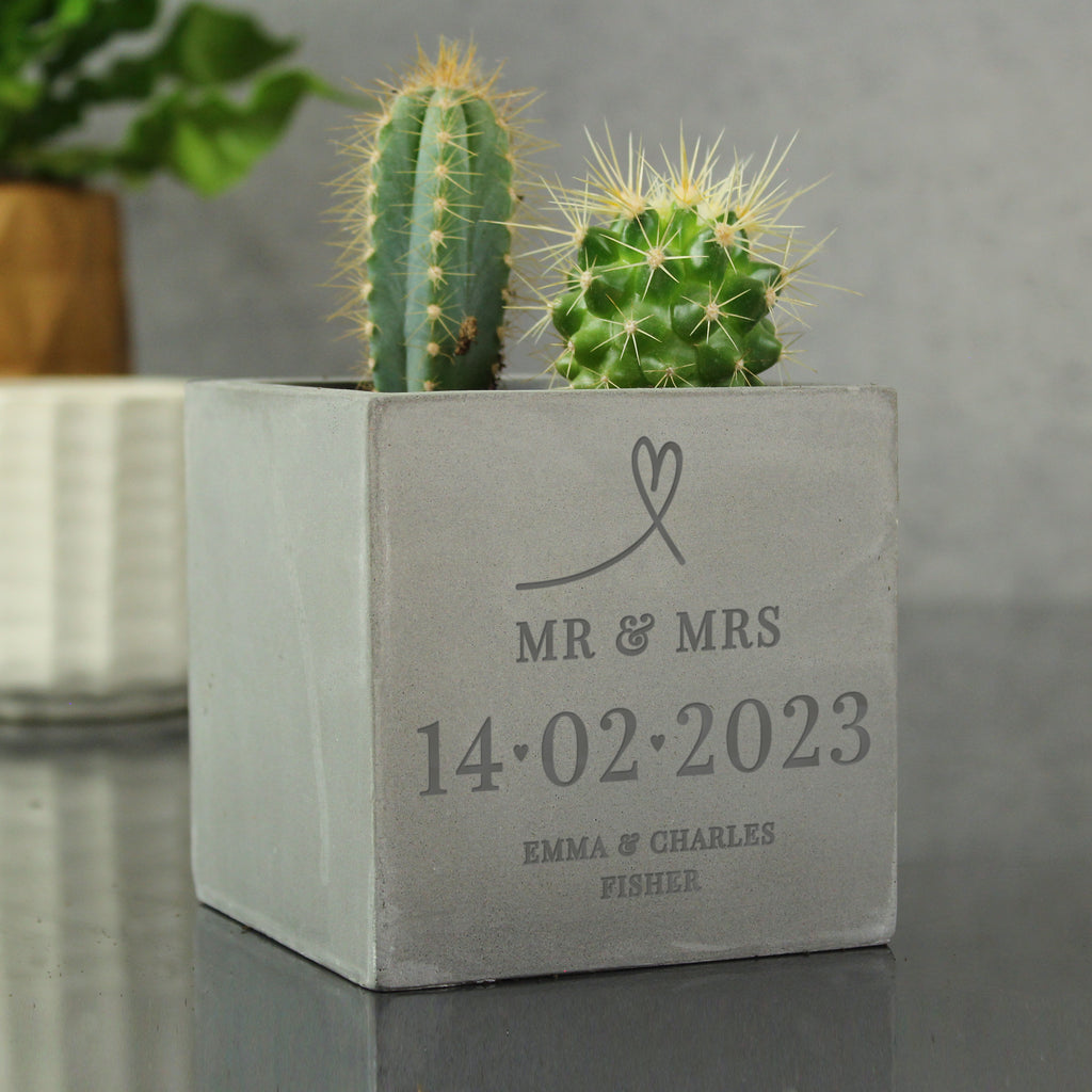 Personalised Special Date Concrete Plant Pot - Buy Vases at GiftMasters.co.uk