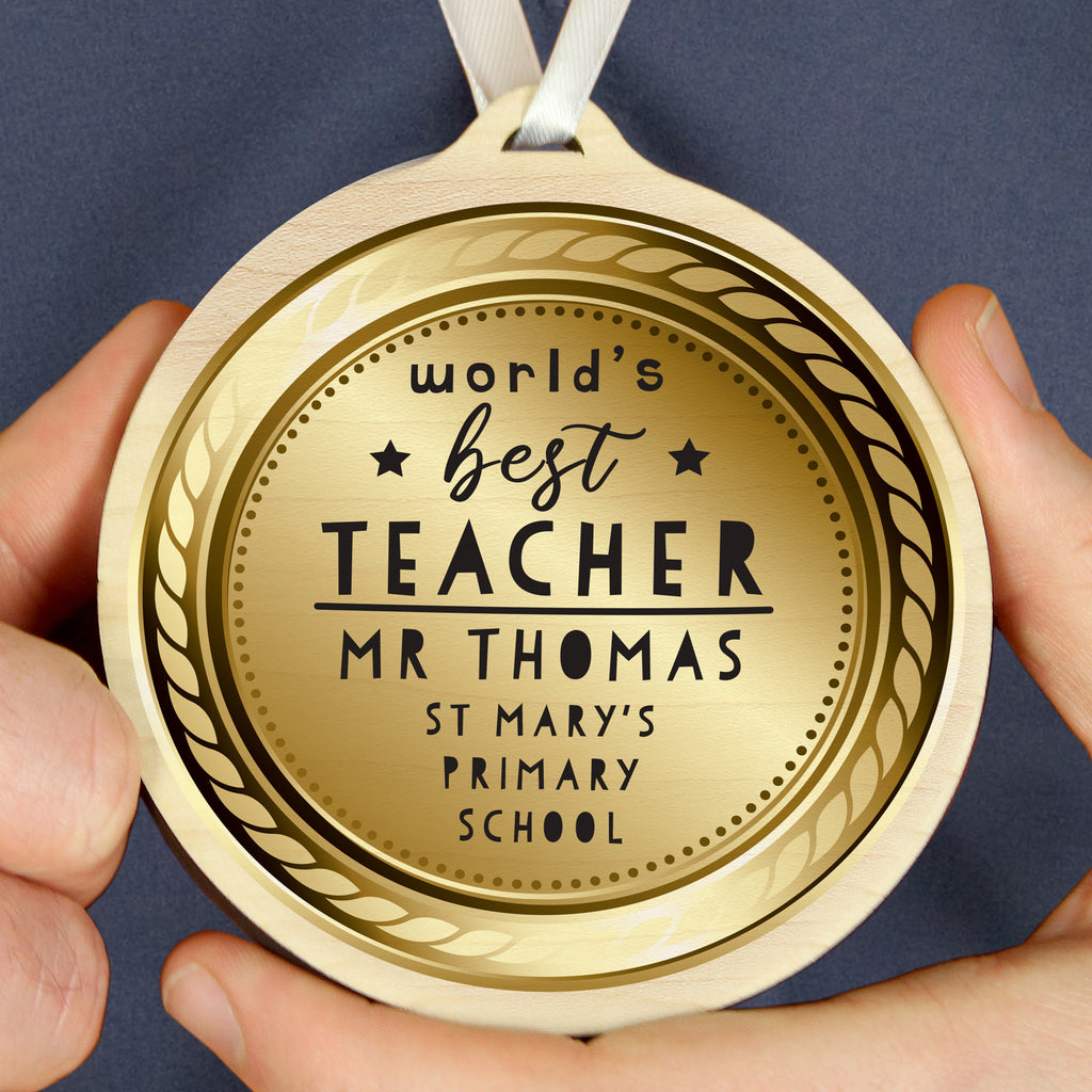 Personalised World¬ís Best Teacher Round Wooden Medal - Buy Keepsakes at GiftMasters.co.uk