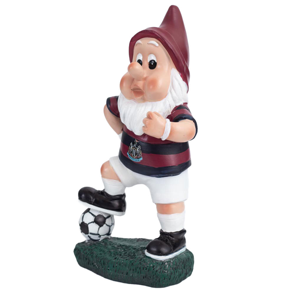 Newcastle United FC Retro 96 Away Kit Gnome - Buy Garden at GiftMasters.co.uk