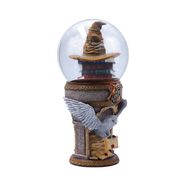 Harry Potter First Day at Hogwarts Snow Globe - GiftMasters.co.uk