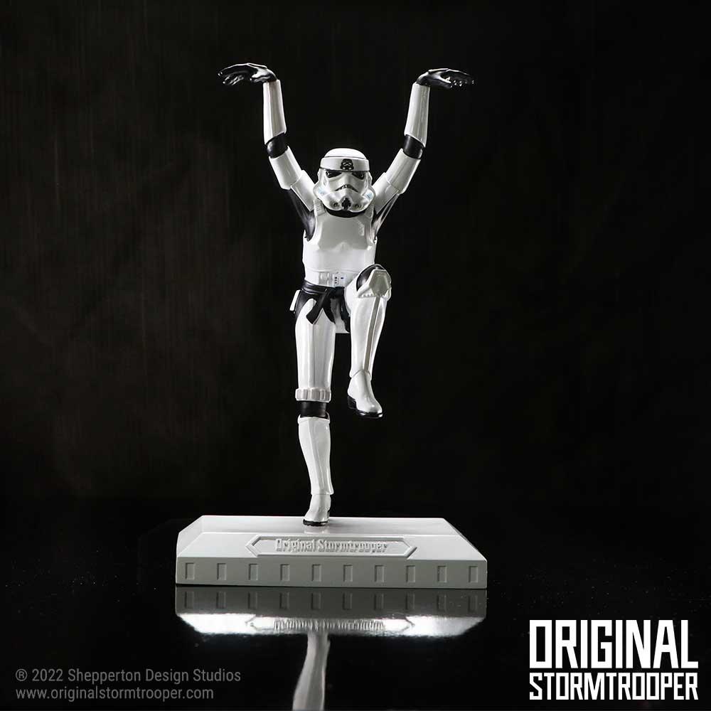 Stormtrooper Crane Kick 20.5cm Ornament