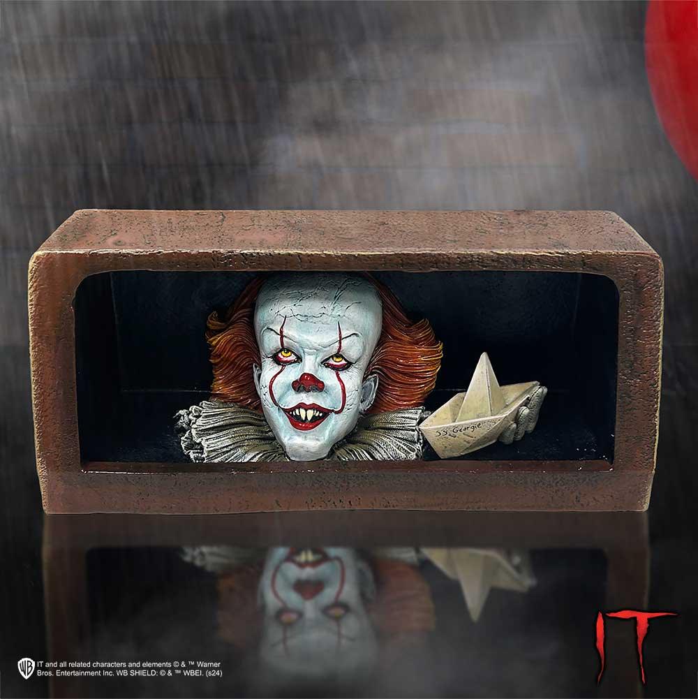 IT Pennywise Drain 20cm Ornament - Buy Figurines Medium (15-29cm) at GiftMasters.co.uk