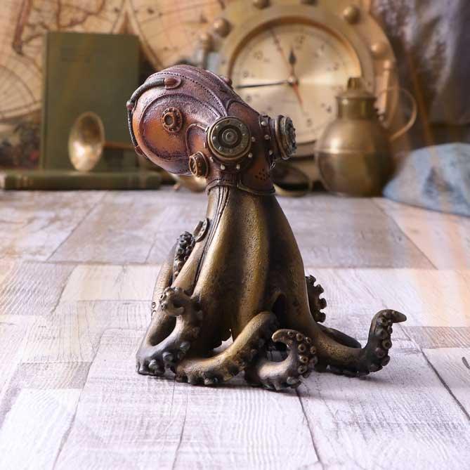 Call of the Kraken 14.5cm - Buy Unspecified at GiftMasters.co.uk