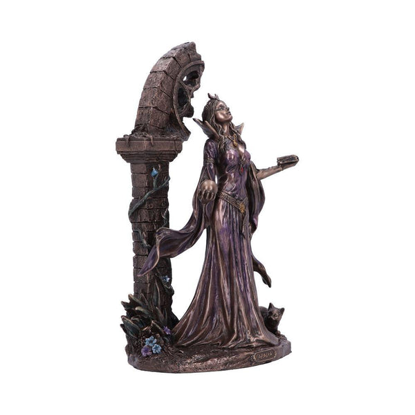 Aradia The Wiccan Queen of Witches 25cm Ornament - GiftMasters.co.uk