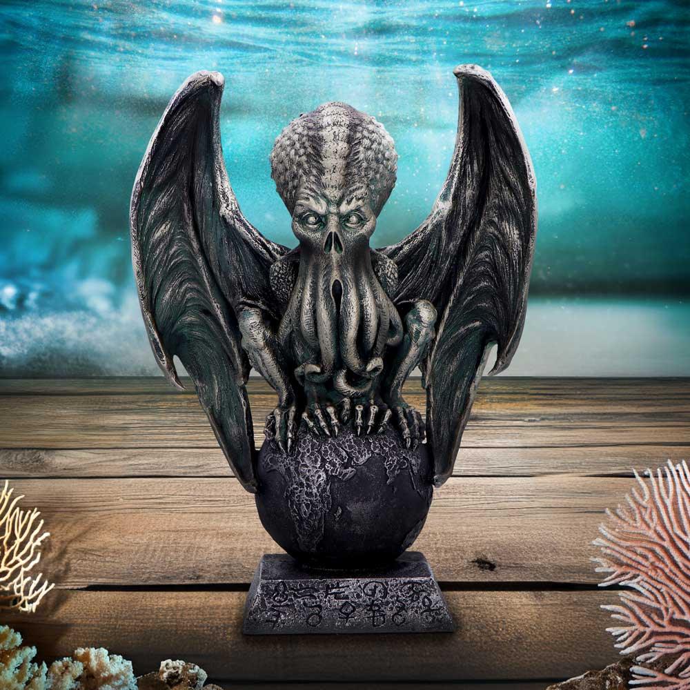 Reign of Cthulhu 24cm Ornament - Buy Figurines Medium (15-29cm) at GiftMasters.co.uk